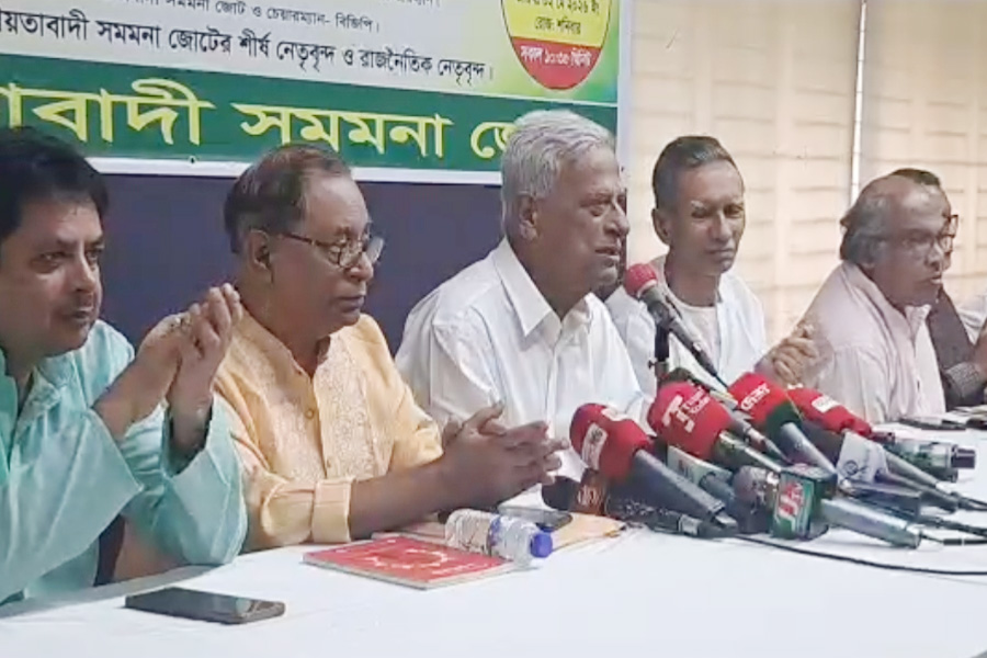 সরকারকে সময় দিতে হবে, আস্থা রাখতে হবে: জয়নুল আবদিন