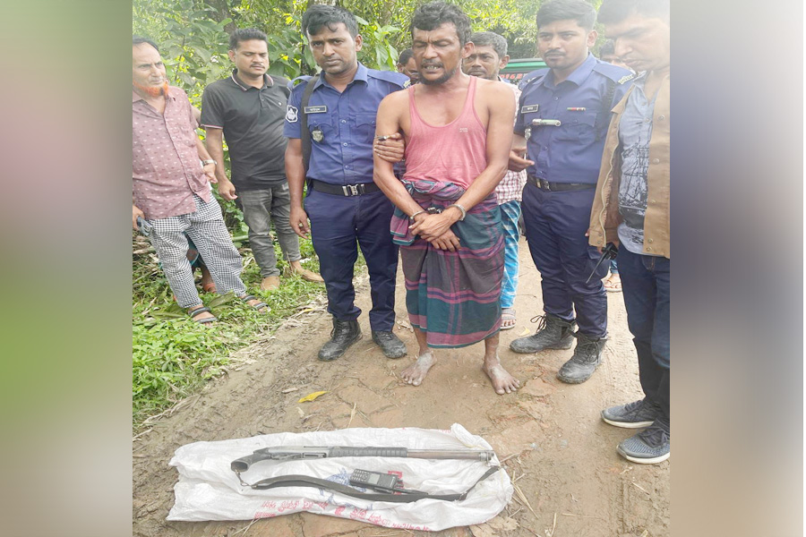 সোনাগাজীতে শটগান ছিনতাইয়ের ঘটনায় ৬ পুলিশকে সাময়িক বরখাস্ত