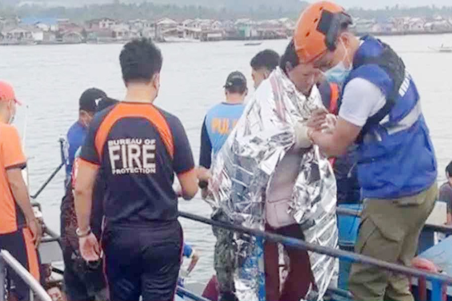 বাসিলানে ৩৪২ আরোহী নিয়ে ফেরি ডুবি, নিহত ১৫