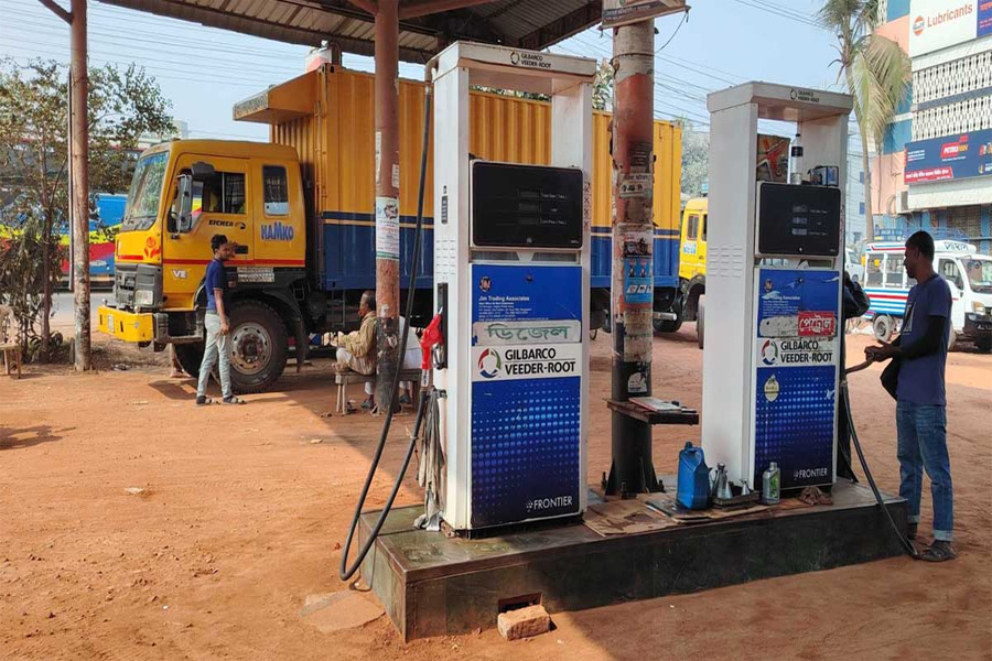 পেট্রোল পাম্পে ট্যাগ অফিসার নিয়োগ দিচ্ছে সরকার