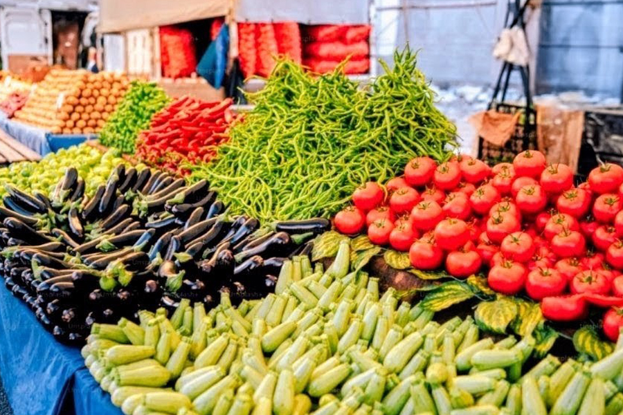 রমজানের শুরুতেই সবজি ও নিত্যপণ্যের দামে ঊর্ধ্বগতি