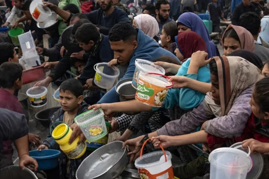 যুদ্ধবিরতির মধ্যেও গাজায় হামলা, ত্রাণের ৭৫% আটকে রেখেছে ইসরায়েল