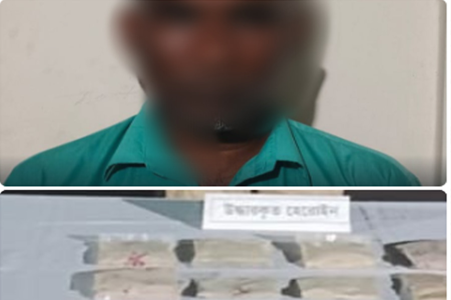 সাভারে ১ কেজি ৫০ গ্রাম হেরোইনসহ মাদক ব্যবসায়ী গ্রেপ্তার