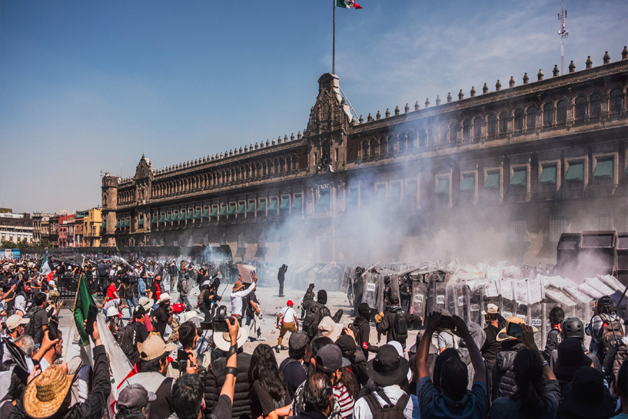 মেক্সিকোতে মেয়র হত্যার প্রতিবাদে জেন-জি আন্দোলনে সহিংসতা