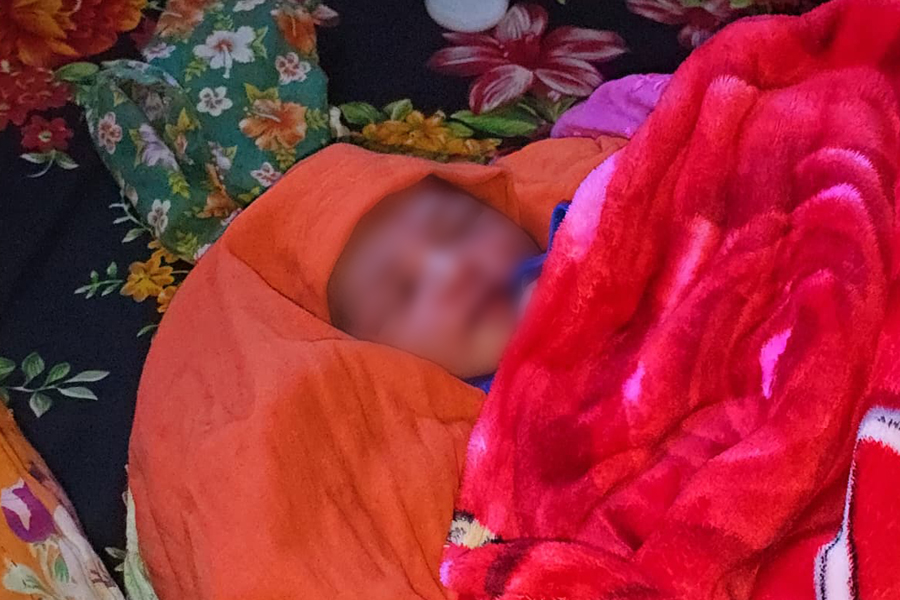 পাগলীর কন্যা সন্তান প্রসব, পিতা হল না কেউ