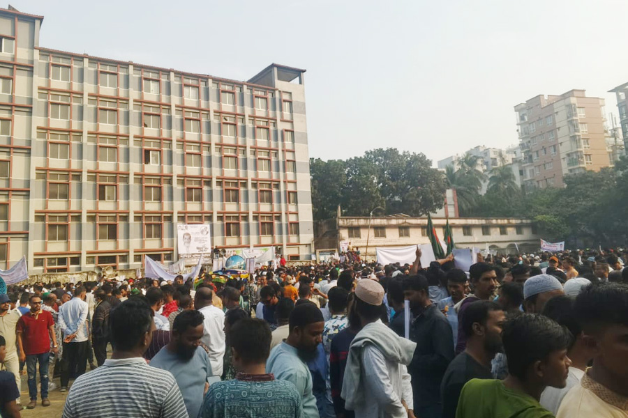 খিলগাঁওয়ে বিএনপি প্রার্থী হাবিবুর রশিদের নির্বাচনী মিছিলে জনতার ঢল