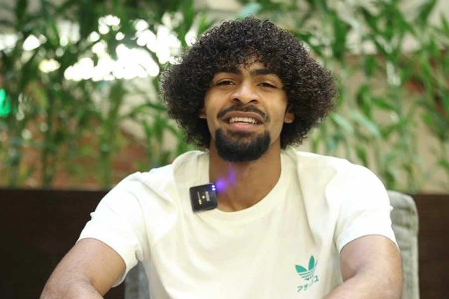 টাকার চাইতে দেশের ভালোবাসাই বড়: হামজা চৌধুরী