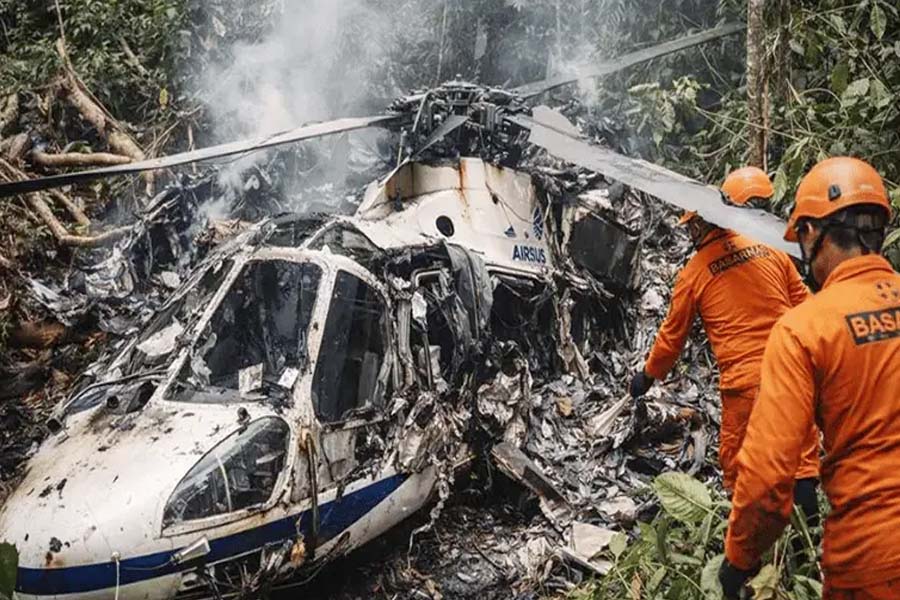 ইন্দোনেশিয়ায় হেলিকপ্টার বিধ্বস্ত, ৮ আরোহীর সবাই নিহত