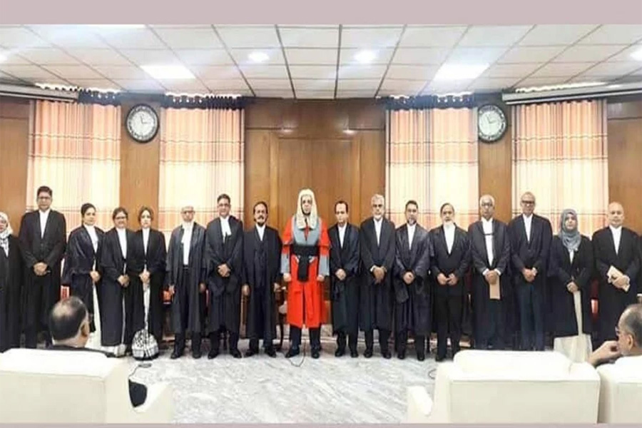 হাইকোর্টের ২১ বিচারপতির শপথ