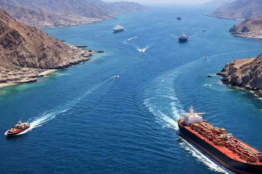 শুধু যুক্তরাষ্ট্র ও ইসরায়েলি জাহাজ আটকাবে ইরান