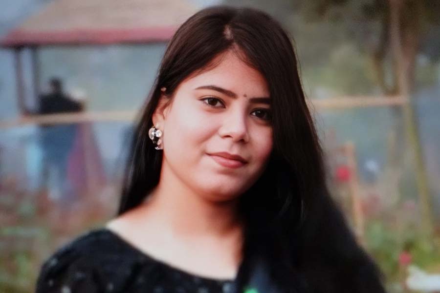 উত্তরায় ছিনতাইকারীর হেঁচকা টানে প্রাণ গেল গৃহবধূর