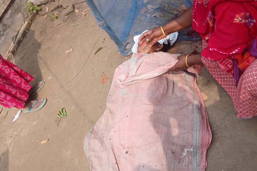 সুজানগরের বিএনপির দুই গ্রুপের সংঘর্ষ, গুলিতে গৃহবধূ নিহত