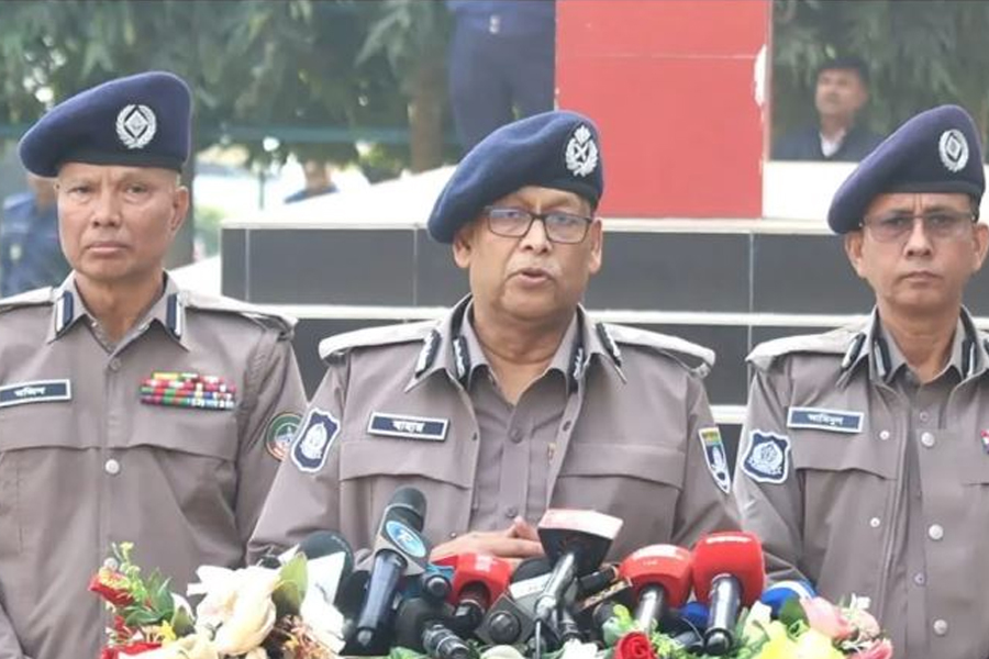 ‘দলীয় পুলিশ’ থেকে স্ব-মহিমায় ফেরার অঙ্গীকার আইজিপির