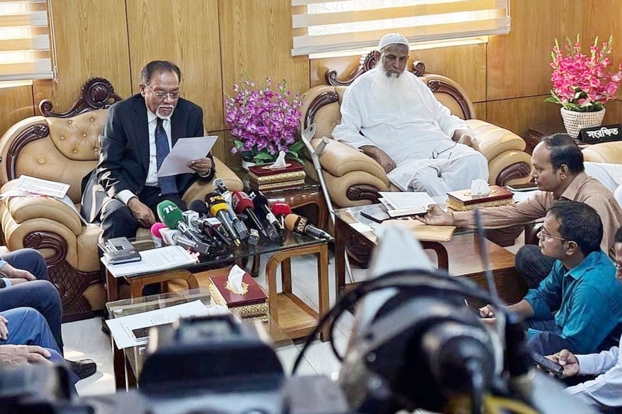 ১৫ মার্চের মধ্যে ইমাম-মুয়াজ্জিনরা সম্মানী পাবেন