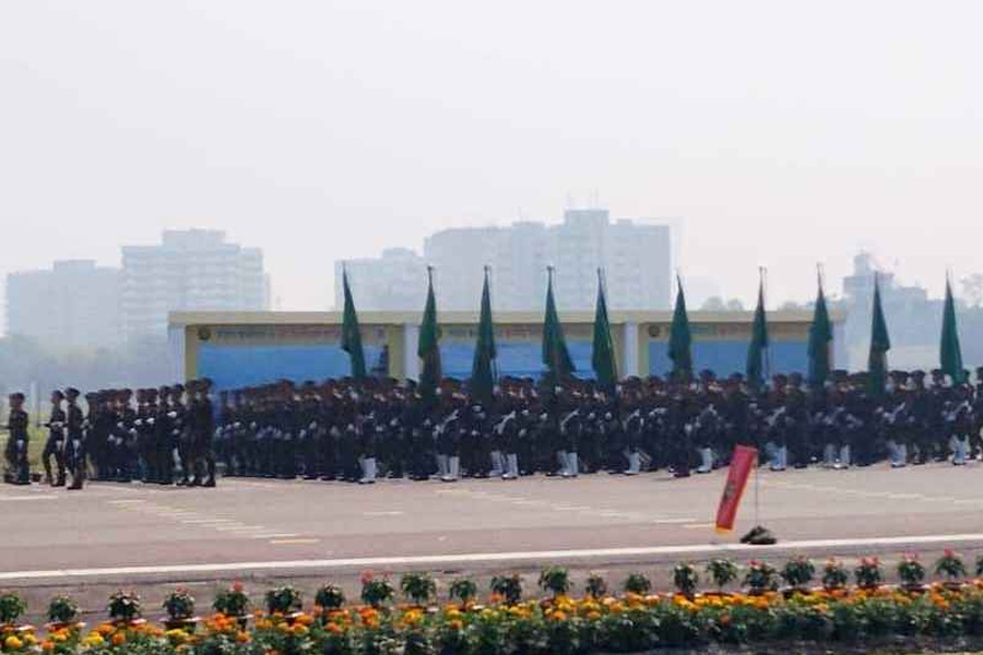 স্বাধীনতা দিবসে জাতীয় প্যারেড স্কয়ারে কুচকাওয়াজ শুরু