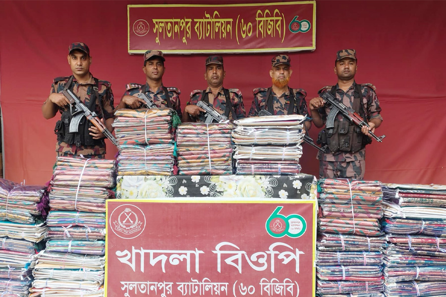 কসবায় ২ কোটি টাকার ভারতীয় মালামাল জব্দ