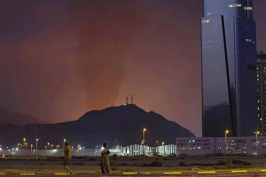 আমিরাতের সব মার্কিন ঘাঁটি লক্ষ্যবস্তু করার হুমকি ইরানের