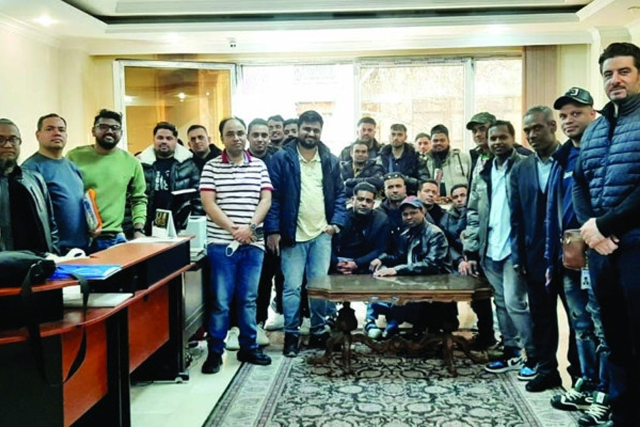 ইরান থেকে ১৮৬ বাংলাদেশি আজারবাইজানে, ফিরছেন দেশে