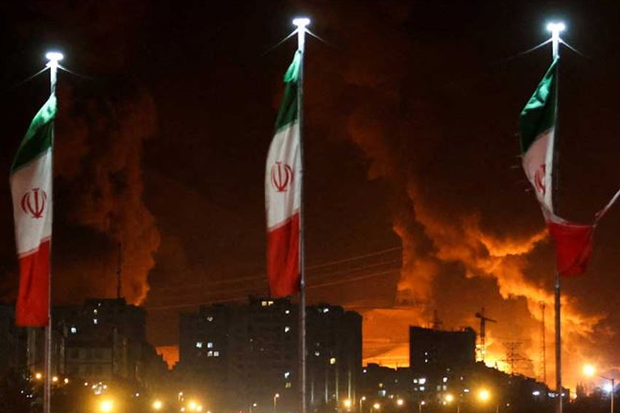 জনরোষে টালমাটাল ইরান, ইন্টারনেট বন্ধ