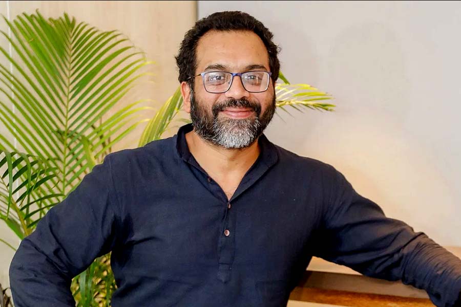 অভিনেতা ইরেশ যাকেরসহ ২ জনকে অব্যাহতির সুপারিশ