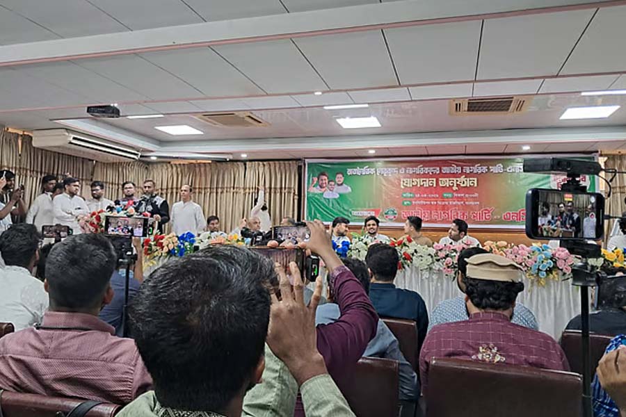 ফ্যাসিবাদে ফিরলে রাজপথেই পতন ঘটানো হবে: ইসহাক সরকার