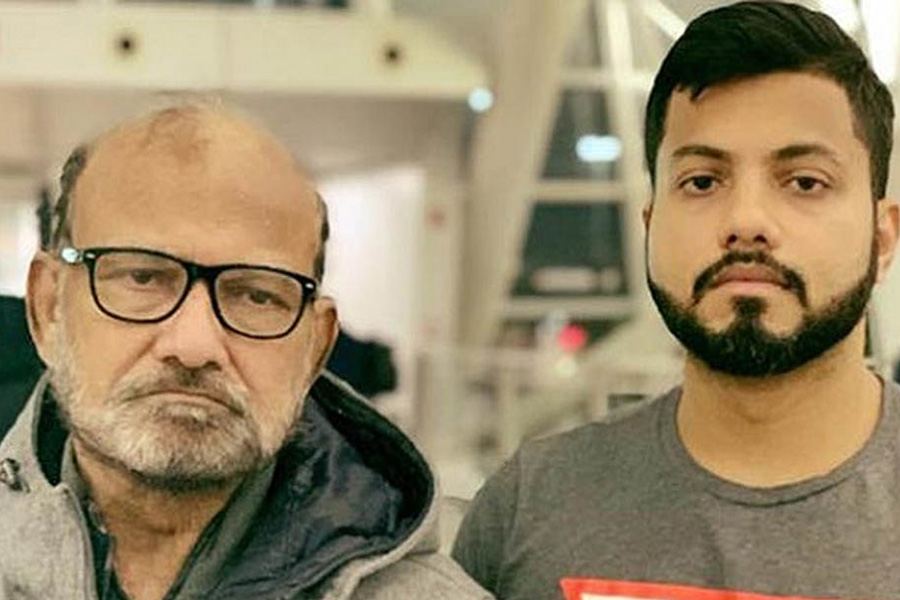 মৃত্যুর আগে বাবাকে দেশে আসতে দেয়নি খুনি হাসিনা: ইশরাক