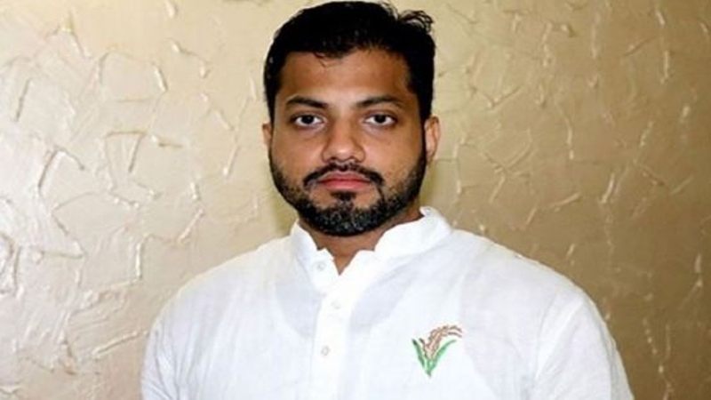 ইশরাক ইস্যুতে চিন্তিত সরকার!