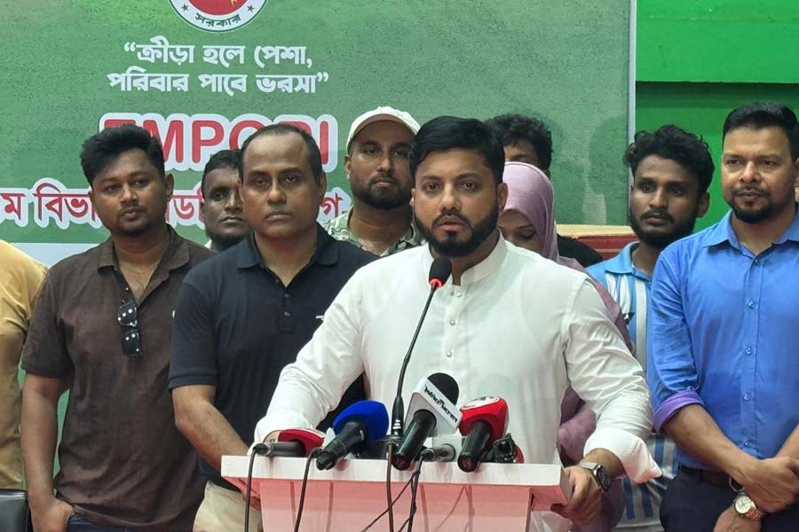 দেশের ব্যাডমিন্টনকে এগিয়ে নিতে সহযোগিতার আশ্বাস প্রতিমন্ত্রী ইশরাকের