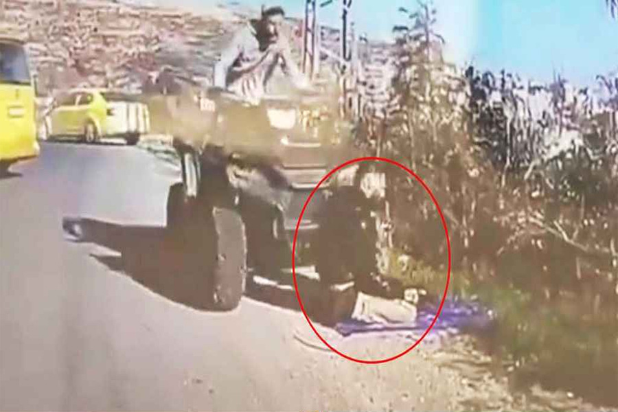 নামাজরত ফিলিস্তিনির ওপর গাড়ি চালিয়ে দিলেন ইসরায়েলি সেনা