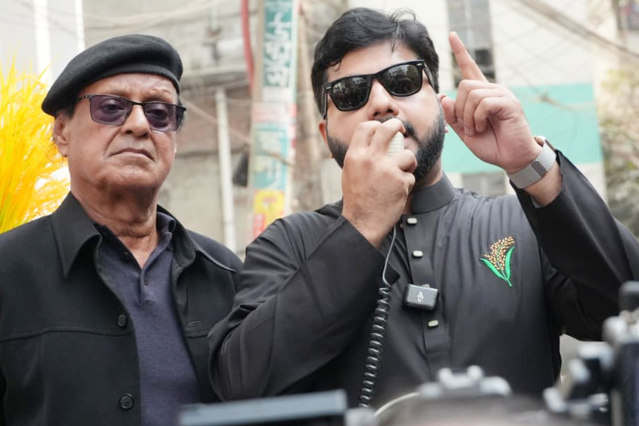 প্রতিপক্ষ ক্ষমতায় গেলে নারীদের স্বাধীনতা হরণ হবে