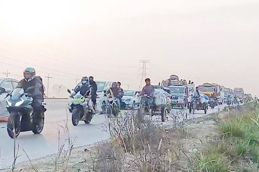 যমুনা সেতুতে যানবাহনের চাপ, ২৪ ঘণ্টায় ৩ কোটি টাকা