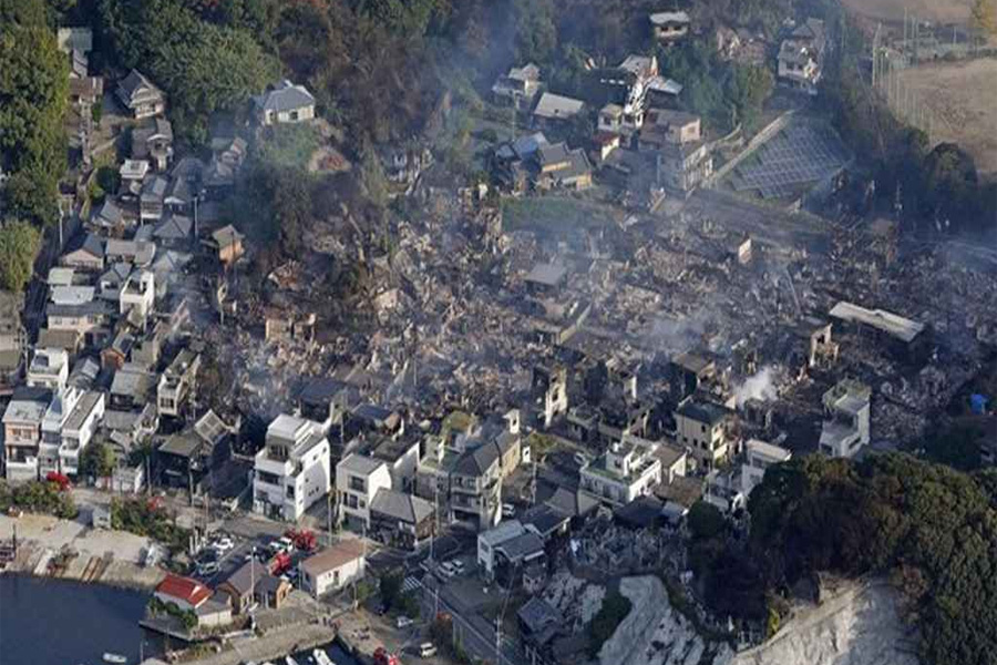 এক রাতে পুড়ল ১৭০ ভবন