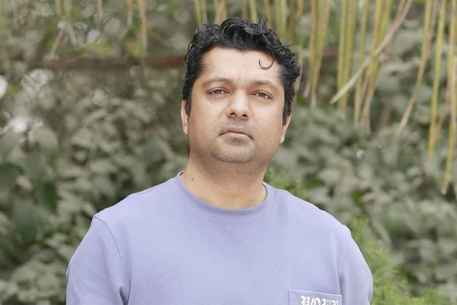 স্ট্যাটাস দিলেই গালি শুনি : জয়
