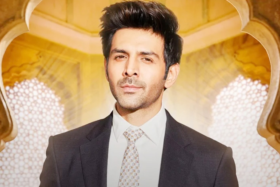 পারিশ্রমিকের ১৫ কোটি রুপি ফেরত দিলেন কার্তিক আরিয়ান