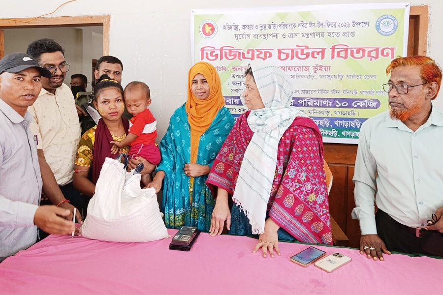 মানিকছড়িতে ৮ হাজার ৪শ’ পরিবারের মাঝে খাদ্যশষ্য বিতরণ