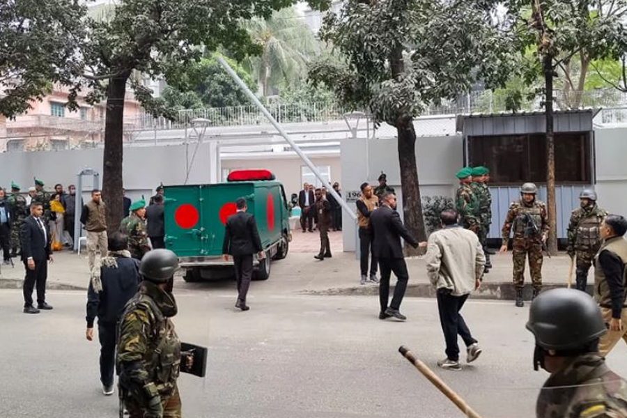 তারেক রহমানের বাসায় নেয়া হয়েছে খালেদা জিয়ার মরদেহ