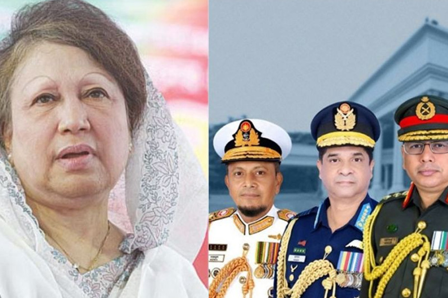 হাসপাতালে খালেদা জিয়াকে দেখতে গেলেন ৩ বাহিনী প্রধান