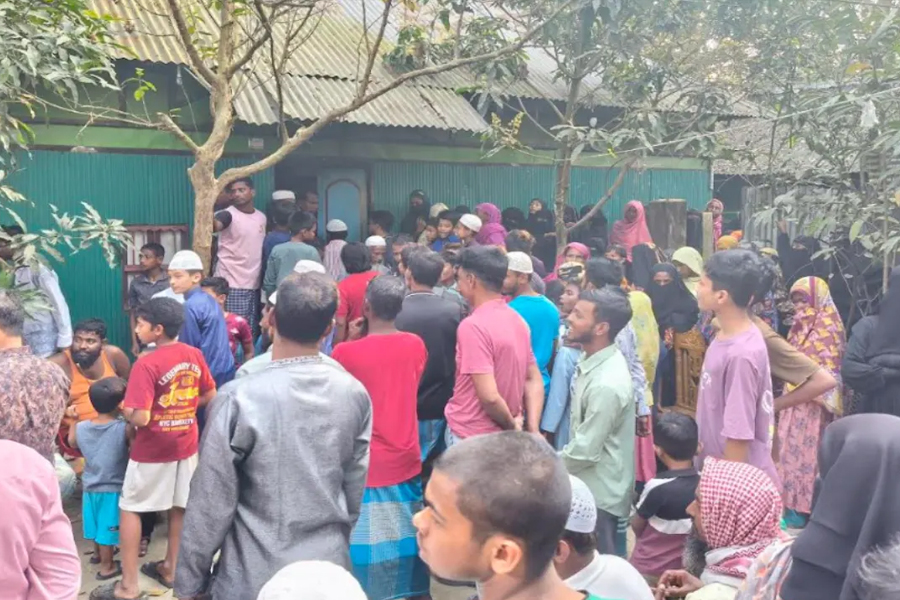 চান্দিনায় মা–মেয়ের ঝুলন্ত মরদেহ উদ্ধার