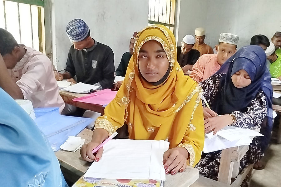 দৃষ্টি প্রতিবন্ধী প্রতি অবিচার, দাখিল পরীক্ষায় মেলেনি বাড়তি সুবিধা
