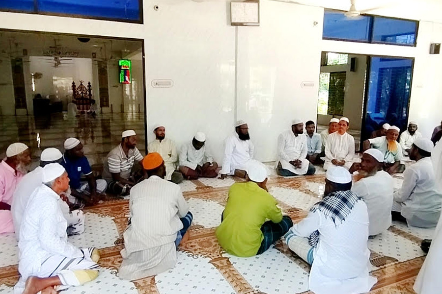 সাউন্ড বক্স বাজালে তাকে বয়কট