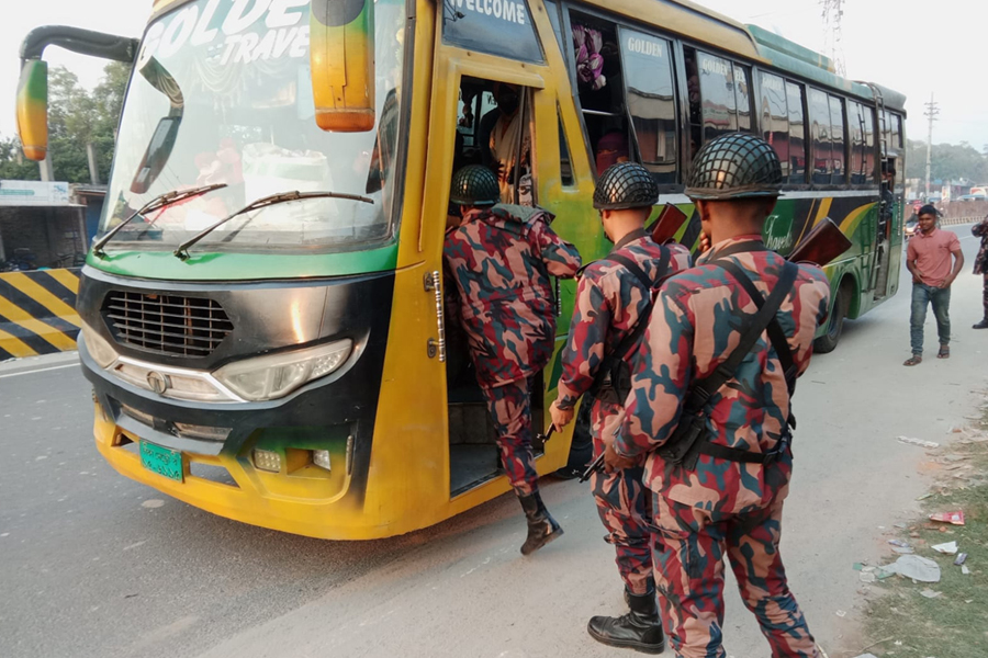 কুষ্টিয়া ও মেহেরপুরে ৮টি বিশেষ চেকপোস্ট বসিয়ে তল্লাশি