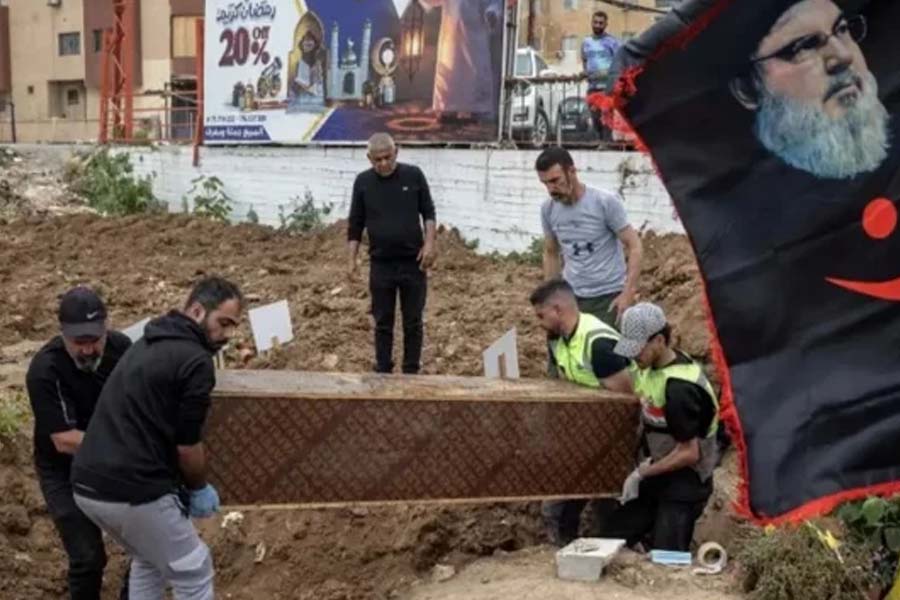 যুদ্ধবিরতির মাঝেই লেবাননে বিমান হামলা, নারী-শিশুসহ নিহত ১৪