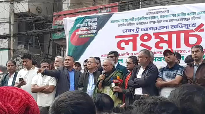 বাংলাদেশ জনগণের কথায় চলুক, ভারত চায় না : রিজভী