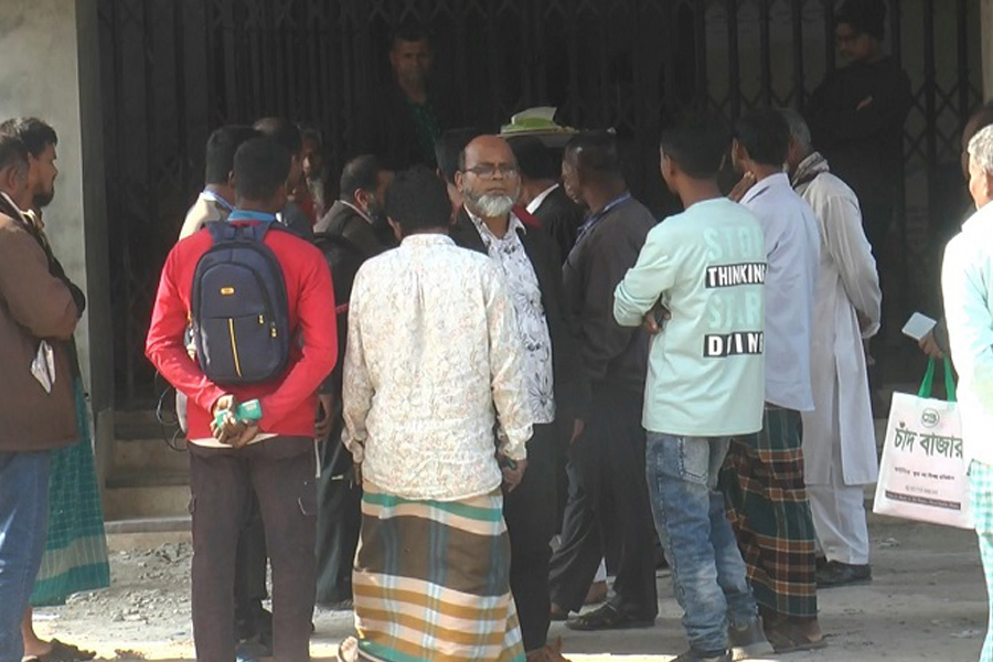 ঘুষ দিলেই মেলে সেবা, না দিলেই ভোগান্তি!