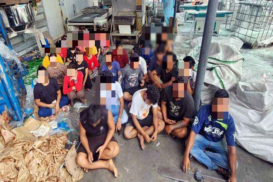 মালয়েশিয়ায় ৬ বাংলাদেশিসহ ২৪ অবৈধ অভিবাসী আটক