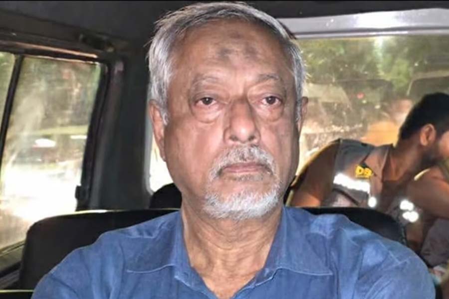 মাসুদ উদ্দিন এবার দুর্নীতির মামলায় গ্রেপ্তার
