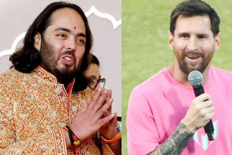 আম্বানির আমন্ত্রণে জামনগরে মেসি