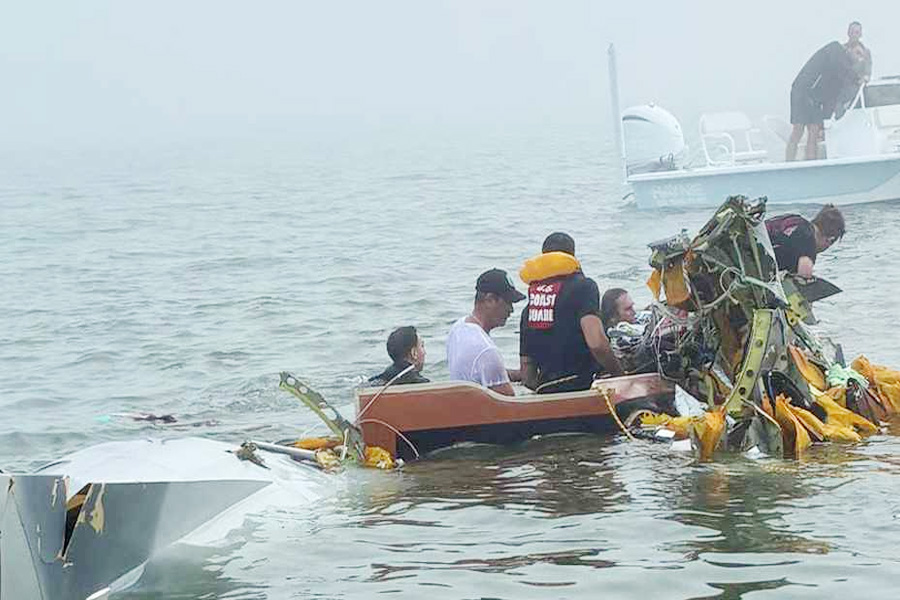 মেক্সিকান নৌবাহিনীর বিমান বিধ্বস্ত, নিহত ৫