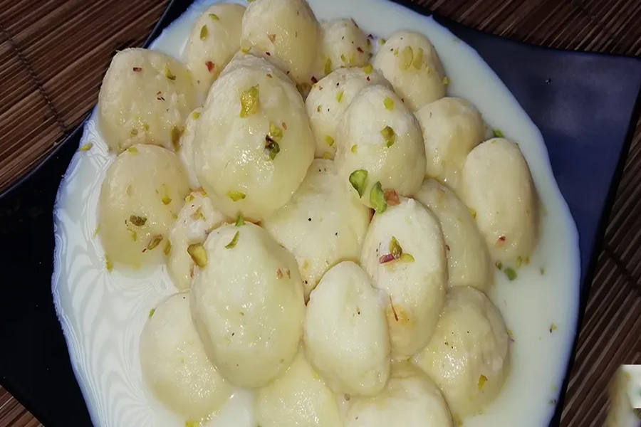 গুঁড়া দুধে সহজে বানান মজাদার রসগোল্লা