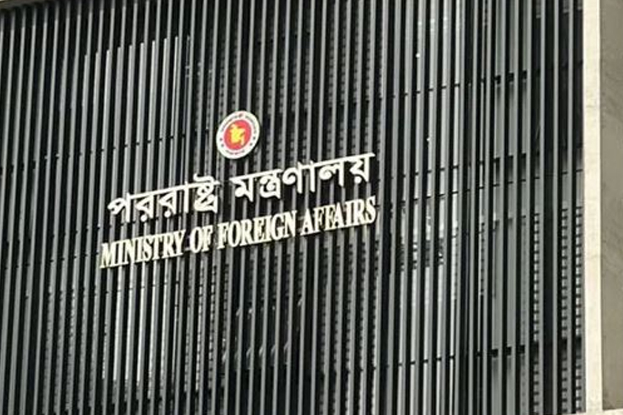 দিল্লির অনুষ্ঠানে হাসিনার বক্তব্য: ঢাকার ‘ক্ষুব্ধ’ প্রতিক্রিয়া